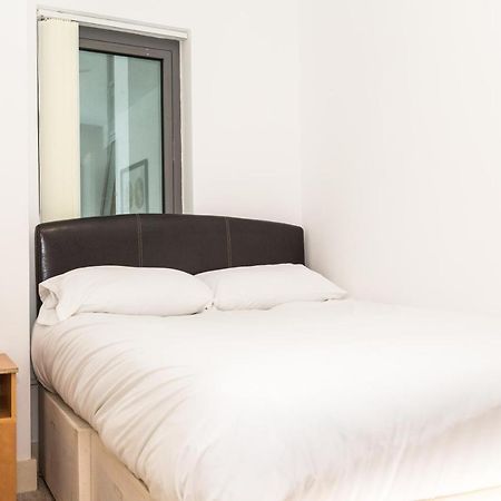 Serviced Apartment In Liverpool City Centre - Free Parking - Balcony - By Happy Days Exterior foto