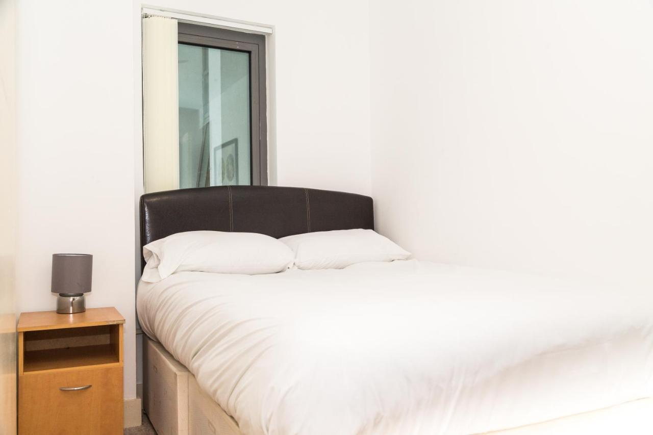 Serviced Apartment In Liverpool City Centre - Free Parking - Balcony - By Happy Days Exterior foto