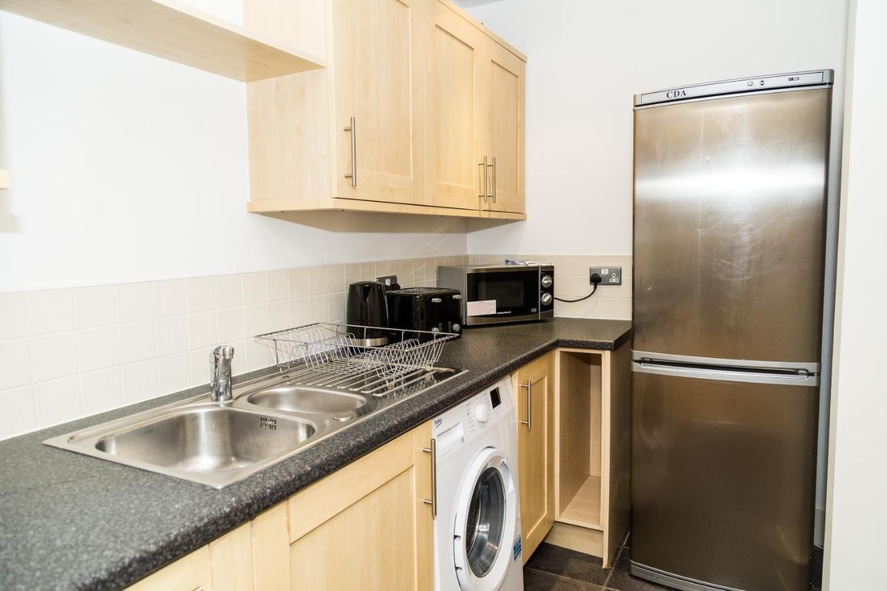 Serviced Apartment In Liverpool City Centre - Free Parking - Balcony - By Happy Days Exterior foto